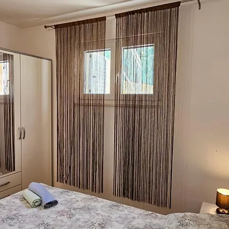 Spacious Lush Garden Private Access To - Sherene Holiday home Trogir