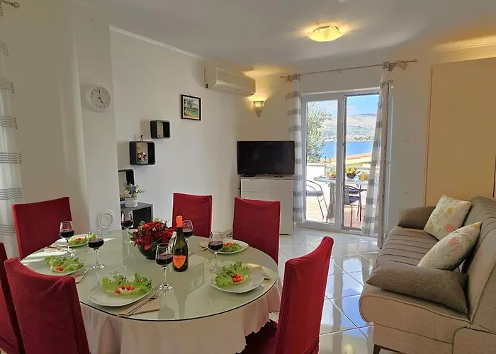 Hébergement de vacances Spacious Lush Garden Private Access To - Sherene