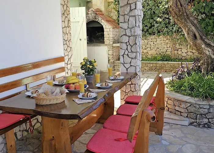 Hébergement de vacances Spacious Lush Garden Private Access To - Sherene *